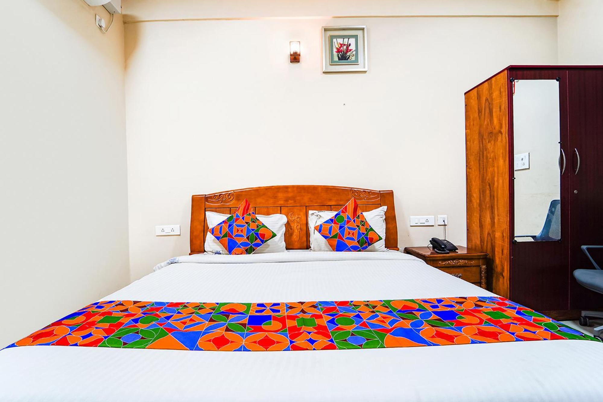 Fabexpress Uv Residency - 700M From Coimbatore International Airport Irugur Zewnętrze zdjęcie