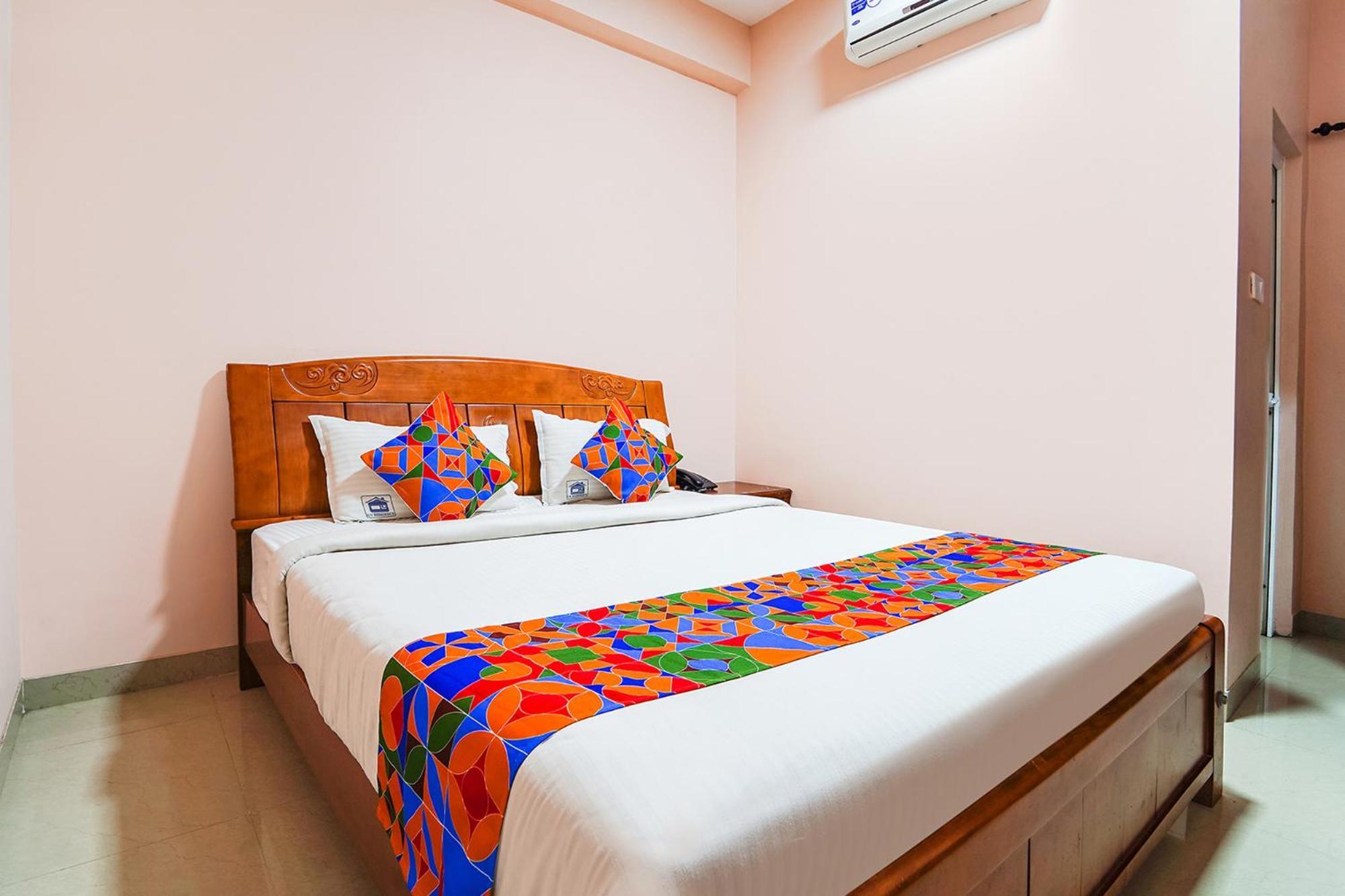 Fabexpress Uv Residency - 700M From Coimbatore International Airport Irugur Zewnętrze zdjęcie