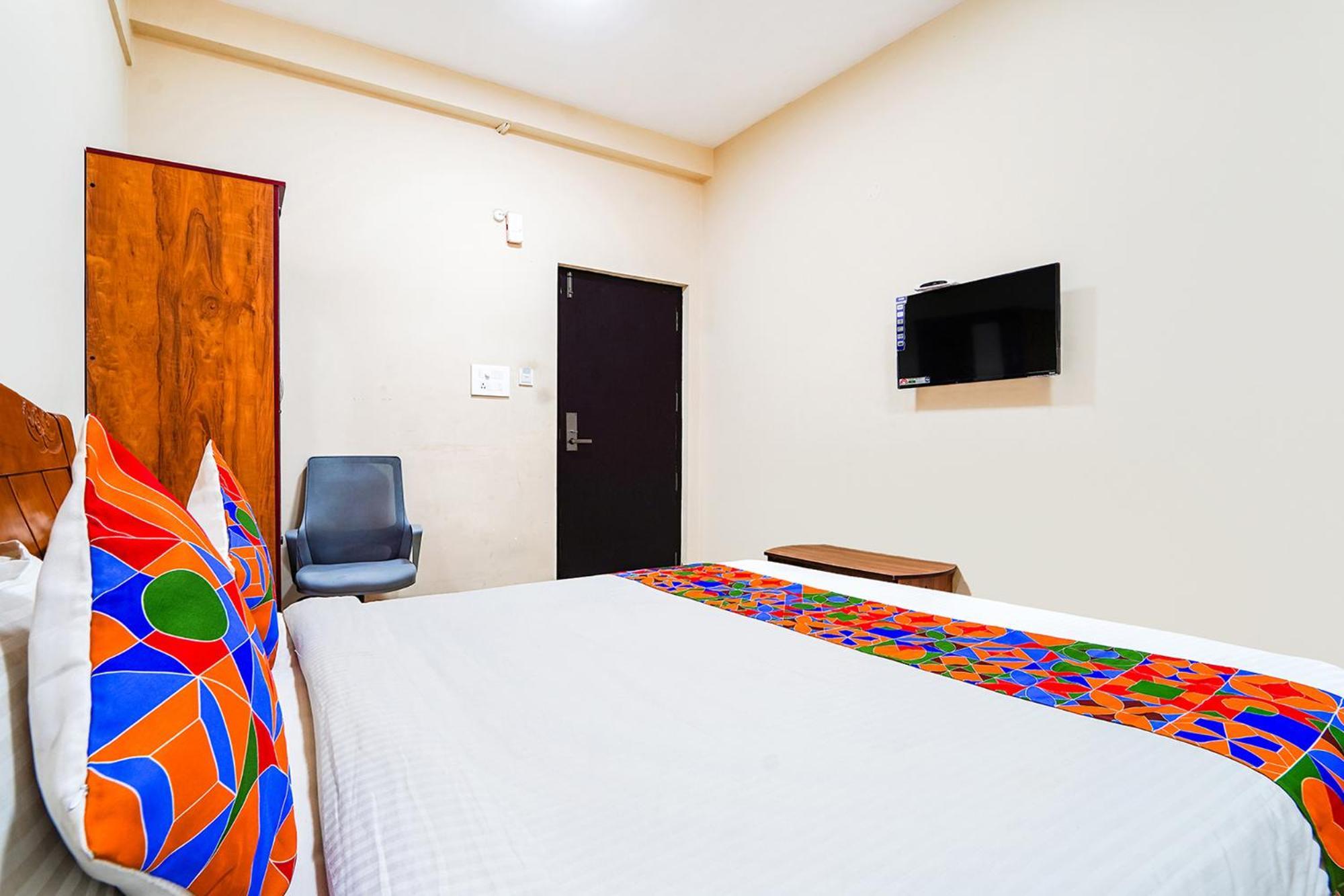 Fabexpress Uv Residency - 700M From Coimbatore International Airport Irugur Zewnętrze zdjęcie