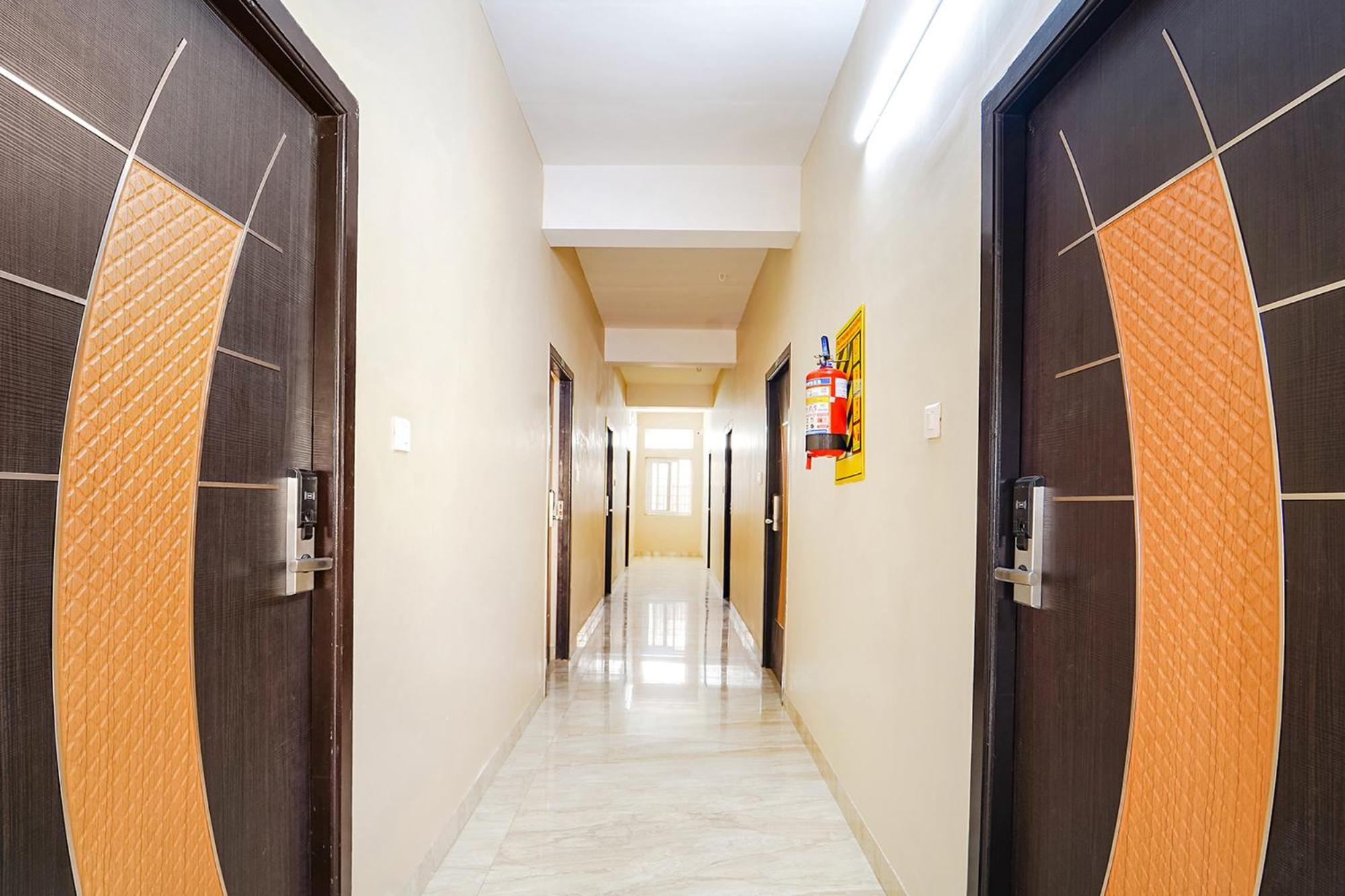 Fabexpress Uv Residency - 700M From Coimbatore International Airport Irugur Zewnętrze zdjęcie